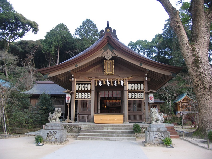 竈門神社_本殿_拝殿