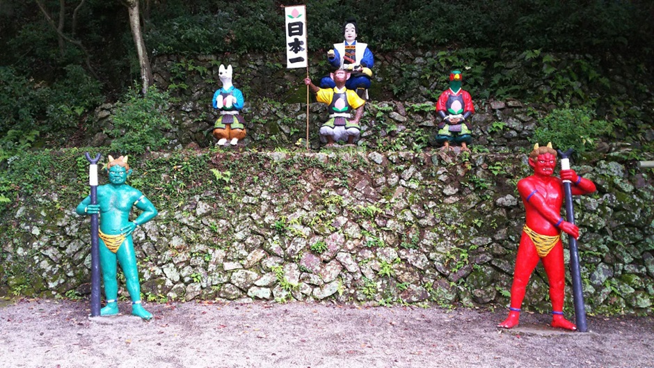 桃太郎神社_浅野祥雲コンクリート像