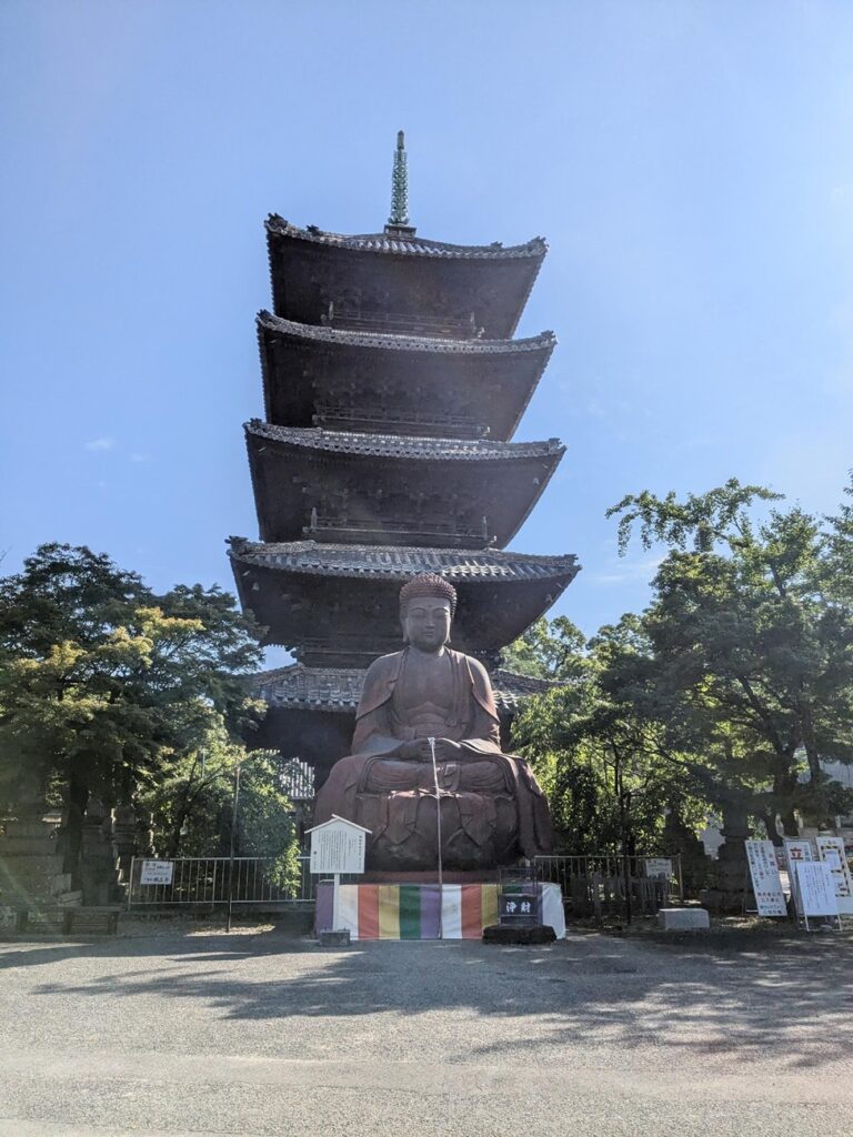 八事山興正寺_五重塔_釈迦像