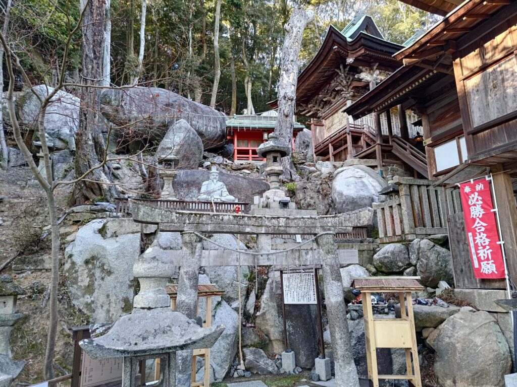 由加神社本宮_磐座