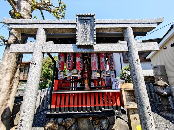 粟田神社_合槌稲荷神社_社殿