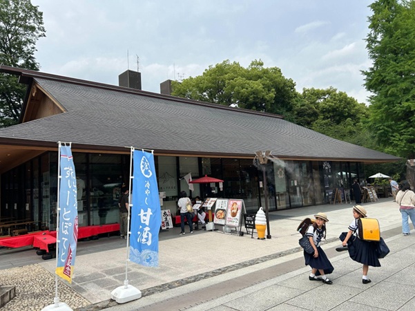 靖国神社_外苑休憩所