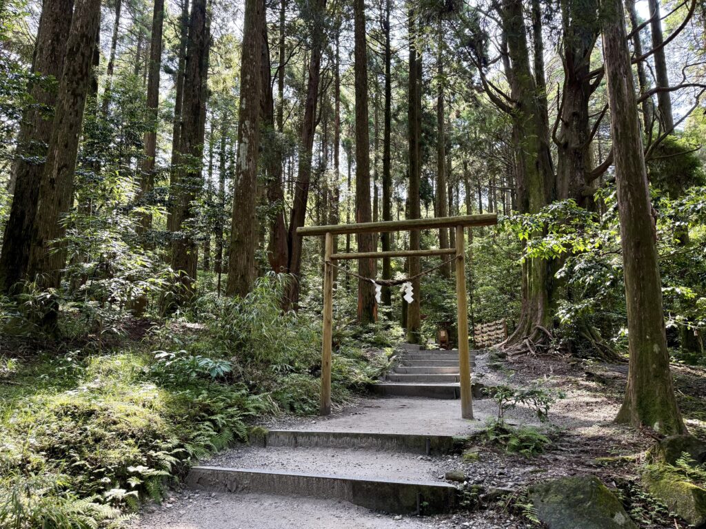霧島神宮_山神社_鳥居