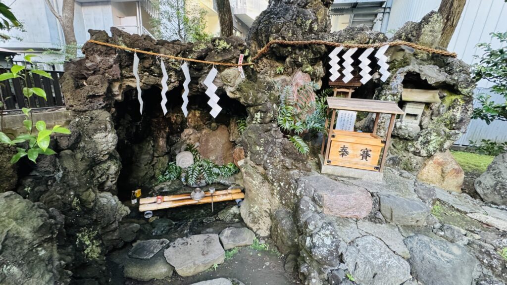 横浜厳島神社_銭洗辨天社_祠