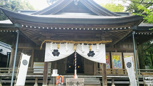 秦神社_社殿
