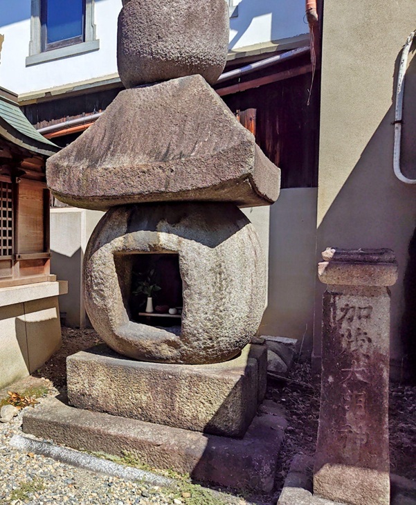 革堂行願寺_加茂明神塔