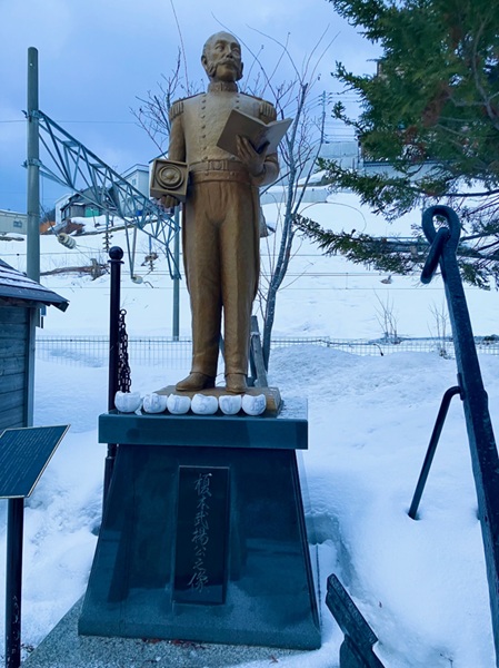 龍宮神社_榎本武揚像
