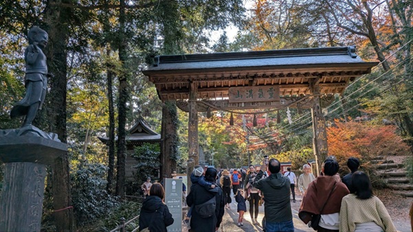 高尾山薬王院_天狗像