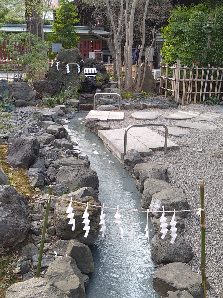 大國魂神社_人形流し_小川
