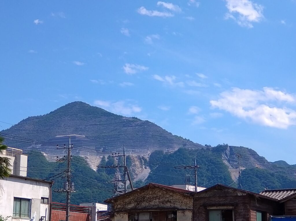 秩父神社_武甲山