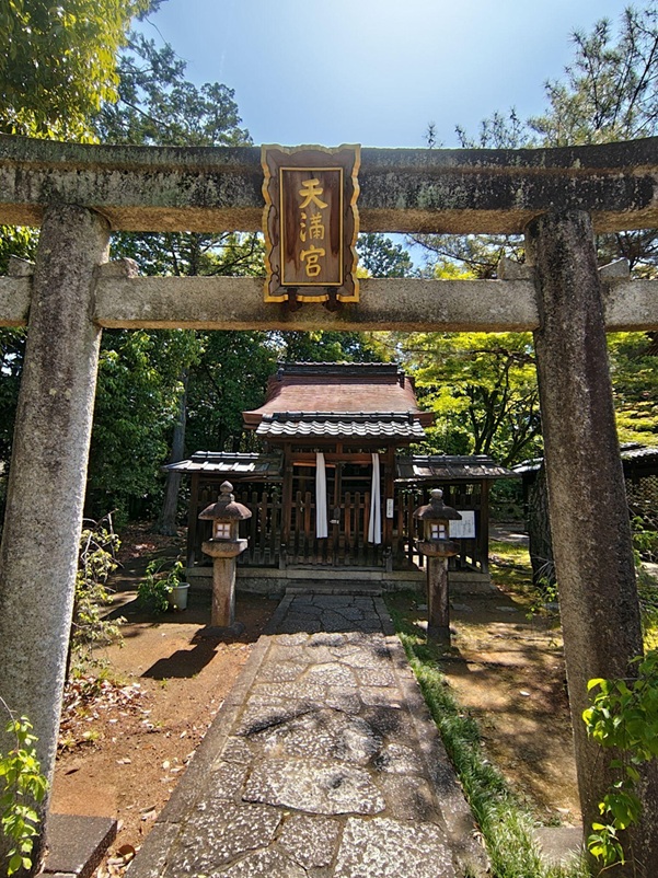 新日吉神宮_飛梅天満宮