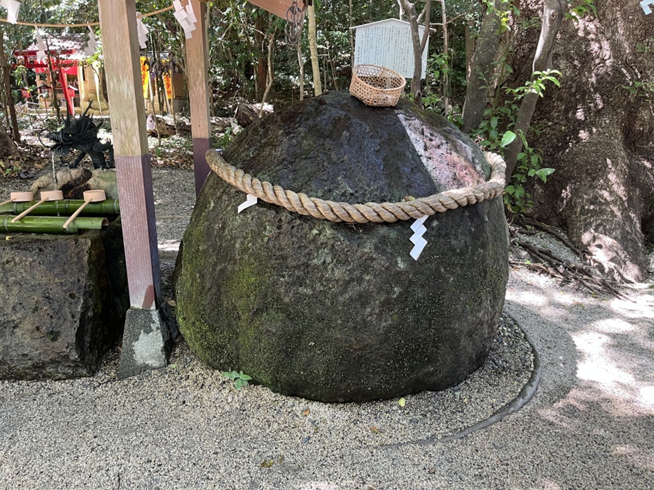 花窟神社_丸石様