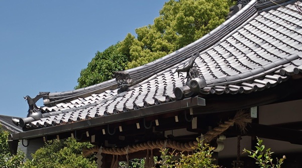 新熊野神社_八咫烏_屋根